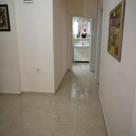 Alanya'Nin Merkezinde Esyali Kiralik Daire Apartment