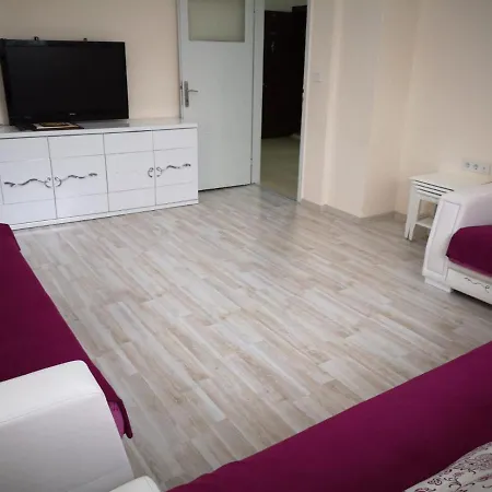 Alanya'Nin Merkezinde Esyali Kiralik Daire Apartment *