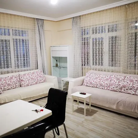 Alanya'Nin Merkezinde Esyali Kiralik Daire * Алания