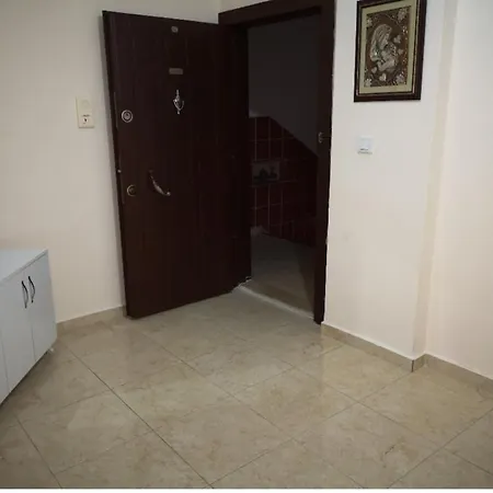 Alanya'Nin Merkezinde Esyali Kiralik Daire Апартаменты *